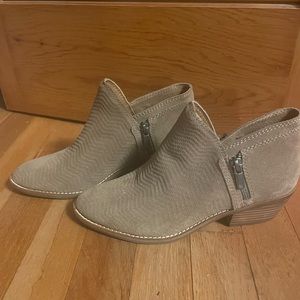 Size 6 1/2 Lucky brand booties